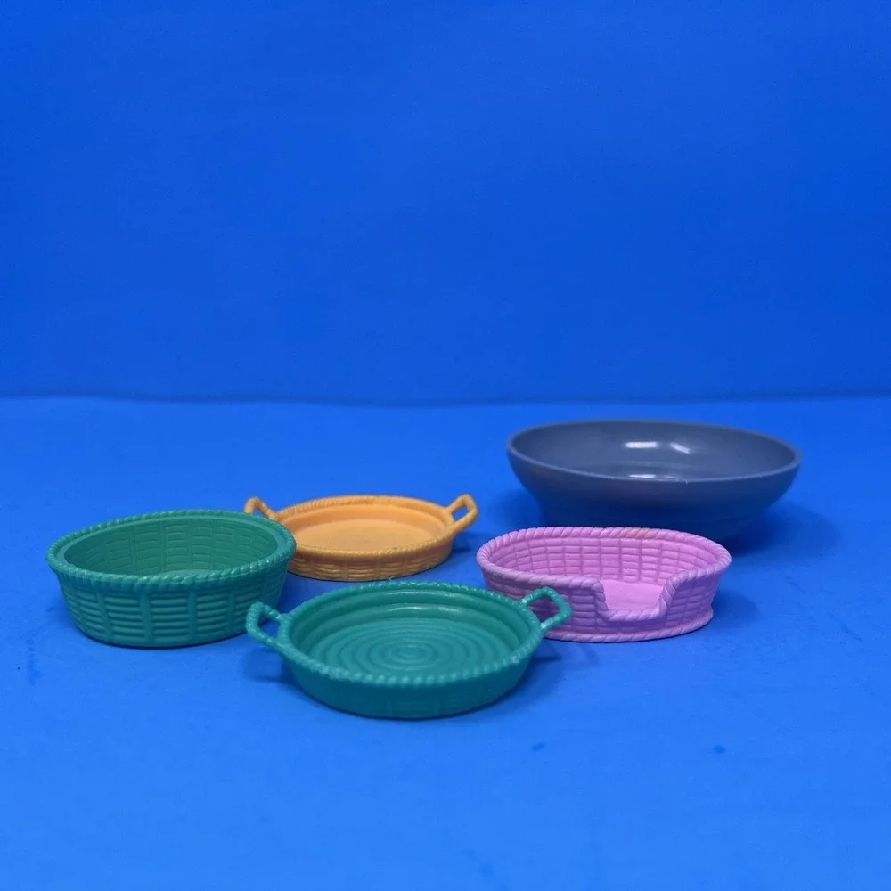 Sylvanian Family Play Set Replacement Laundry Basket Basin Dog Bed‎ Tray mixed